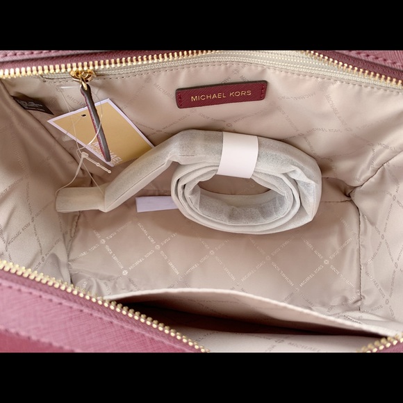 ‼️SALE‼️👜💕-NWT Michael Kors studded satchel - Picture 7 of 7